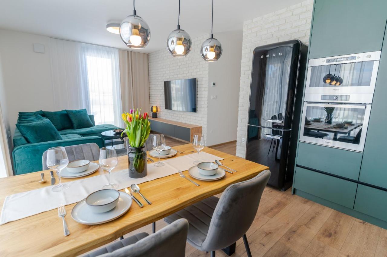 Avocado Apartment Victory Port Liptovsky Mikulas Bagian luar foto