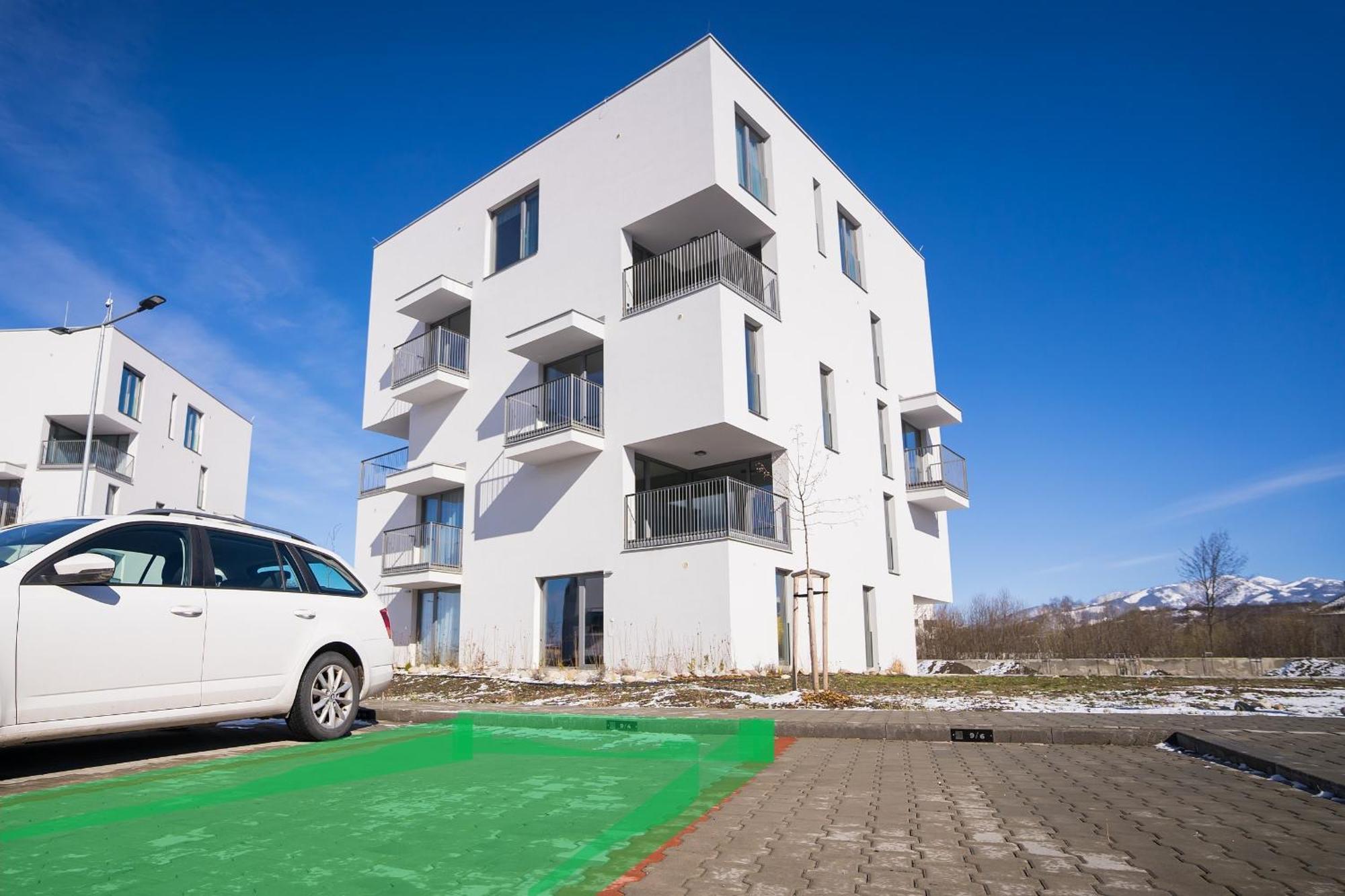 Avocado Apartment Victory Port Liptovsky Mikulas Bagian luar foto